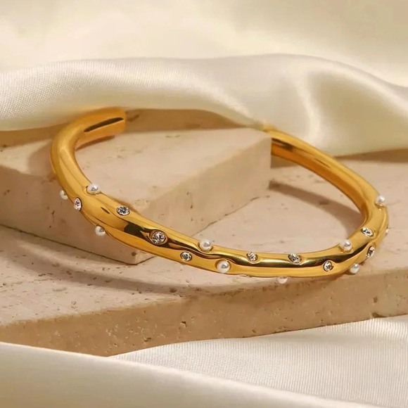 Milena 18K Gold Stainless Steel Pearl Crystal Cuff Bracelet - Picture 4 of 7